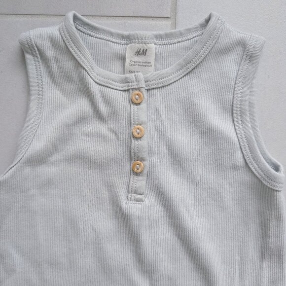 (4/$20) H&M - Cotton Bodysuits (2 Pack) - Picture 3 of 8